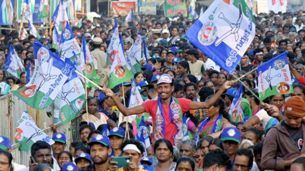 వైసీపీకి మరో షాక్- అరకు ఎంపీకి హైకోర్టు నోటీసులు..!