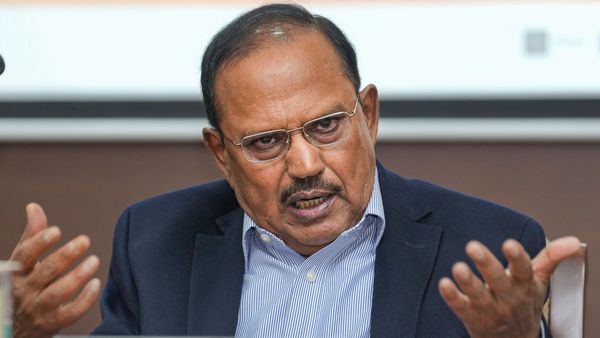 రష్యా-ఉక్రెయిన్ యుద్ధం ఆపేందుకు మోడీ మధ్యవర్తిత్వం..! మాస్కోకు అజిత్ దోవల్..!