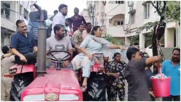 బిజీ బిజీగా మంత్రులు- ట్రాక్టర్‌పై అనిత