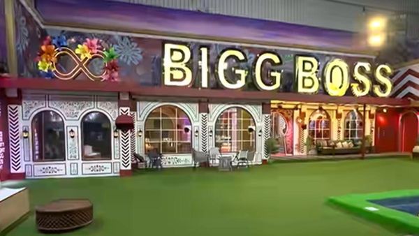 బిగ్‌బాస్ హౌస్‌లోకి వైల్డ్ కార్డ్ ఎంట్రీగా మాజీ కంటెస్టెంట్లు... ఎవ‌రో తెలుసా..?