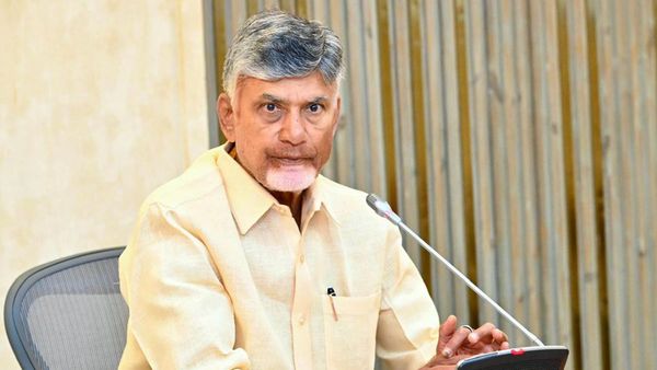 వరదల సమయంలో చంద్రబాబు సంపద సృష్టి..  వైసీపీ టార్గెట్, టీడీపీ కౌంటర్!