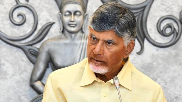 ఆ టీడీపీ ఎమ్మెల్యేలను పిలిపించనున్న చంద్రబాబు ! అవసరమైతే చర్యలు..!