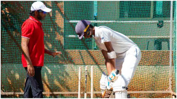 అరుదైన వ్యాధితో పోరాడుతున్న స్టార్ క్రికెట‌ర్‌.. సాయం కోసం ఎదురుచూపు..