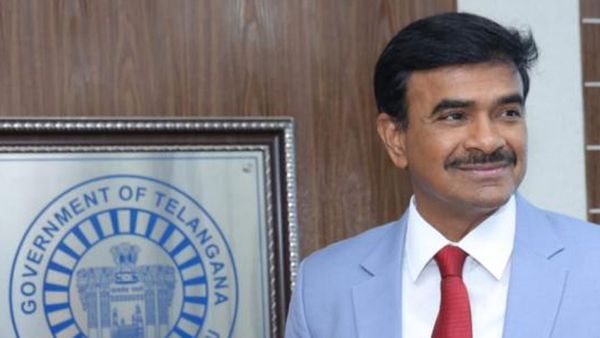 హైదరాబాద్ సీపీపై వేటు - తిరిగి ఆనంద్ క బాధ్యతలు..!!