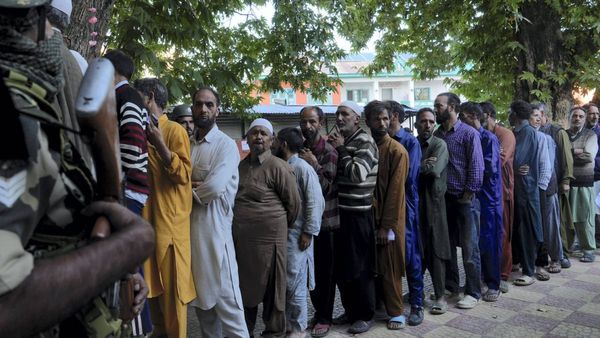 జమ్మూ కాశ్మీర్ లో పోటెత్తిన ఓటర్లు-గత 7 ఎన్నికల్లో ఇదే రికార్డు..!