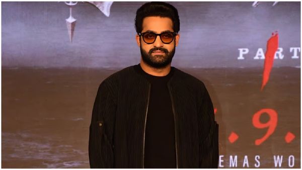 వెన్నుపోటు పొడుస్తున్నవారెవరో జూనియర్ ఎన్టీఆర్‌కు తెలుసు? 