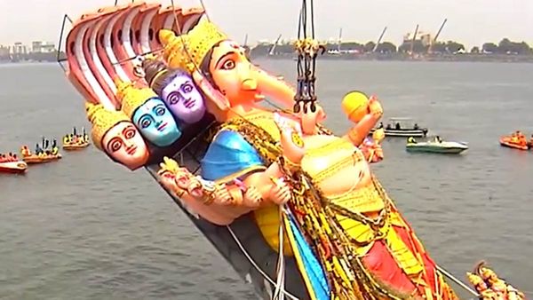 Khairathabad: ఖైరతాబాద్ మహా గణపతి నిమజ్జనం పూర్తి..