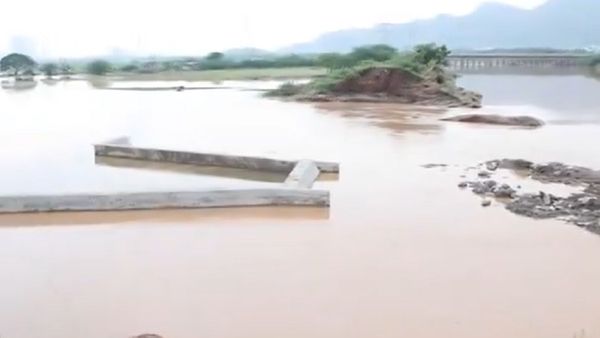 Vijayawada Floods: బెజవాడలో మళ్లీ టెన్షన్ ! ఉదయం నుంచీ పెరుగుతున్న బుడమేరు వరద.. !