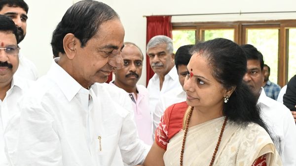 కవిత పొలిటికల్ రీ ఎంట్రీ గ్రాండ్ గా ప్లాన్ చేస్తున్న కేసీఆర్.. ఎప్పుడంటే!