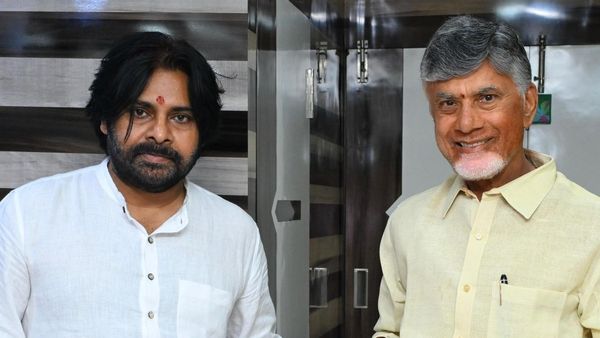 మాట నిలబెట్టుకున్న పవన్ కల్యాణ్, తెలంగాణ మాత్రం మిగిలింది, బాబుతో చర్చలు 