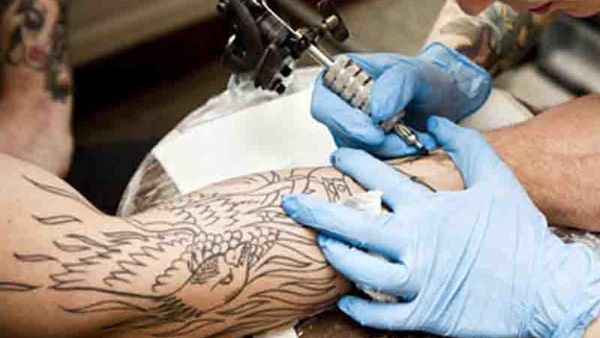 Cancer: ఒంటిపై పచ్చబొట్టు వేసుకుంటే క్యాన్సర్ వస్తుందా..? 