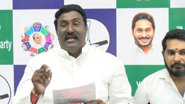 దుర్గమ్మ ఆలయంలో అవినీతిపై ఆధారాలతో.. పవన్ కు పోతిన సవాల్!