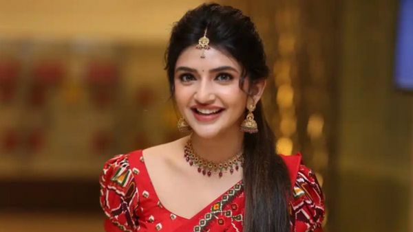 అతనితో ప్రేమలో పడ్డ శ్రీలీల..పబ్లిక్‌గా ఆ పని చేయడంతో క్లారిటీ