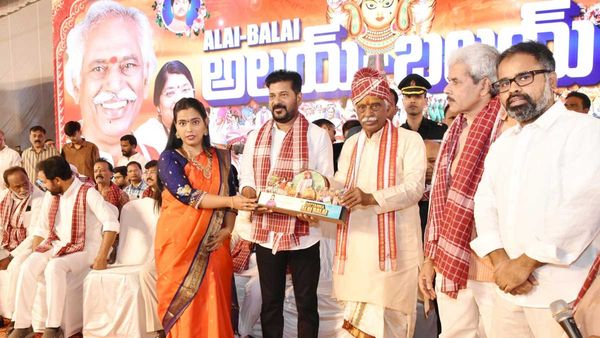 అందరినీ కలిపిన ‘అలయ్ బలయ్’..!!