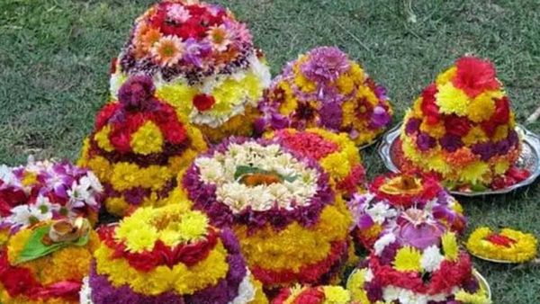 NRI News: నార్త్​ కరోలినాలో బతుకమ్మ సంబురాలు..