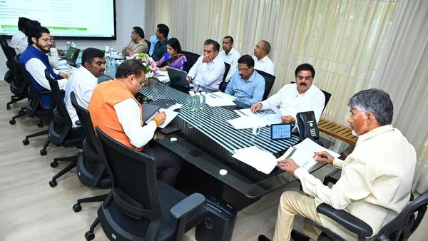 జనసేన నెంబర్ టూతో సీఎం సమావేశం, ఏం చేశారు?, ఏం చేస్తున్నారు? 
