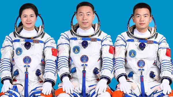 చైనా.. మనతో పోటీనా?