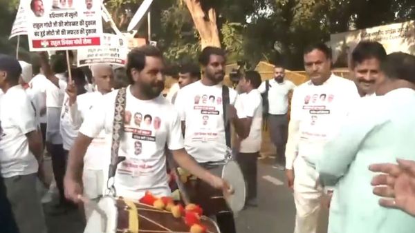 కాన్ఫిడెన్స్ లెవెల్స్ అద్దిరింది..!!