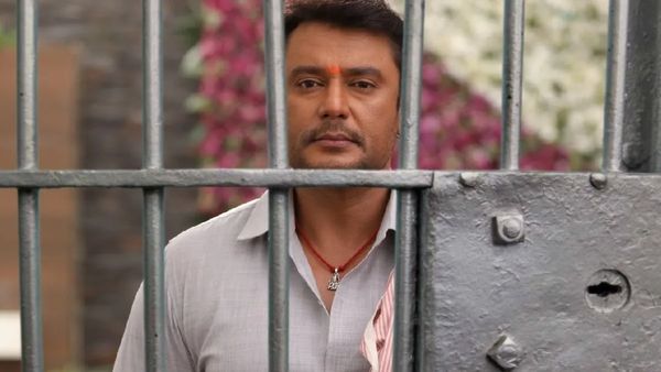 స్టార్ హీరోకు ఇప్పట్లో మోక్షం లేనట్లు ఉంది, పాపం సెంట్రల్ జైల్లో !!