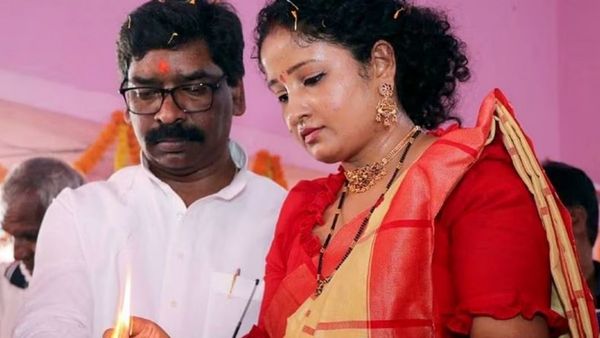 భార్యను రంగంలోకి దించిన సీఎం