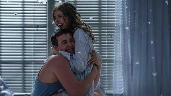 ఒక్క కౌగిలితో ఎన్ని ఆరోగ్య ప్రయోజనాలు ఉన్నాయో తెలుసా..!!