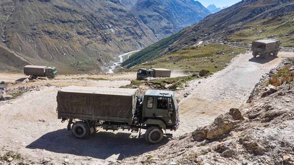 చైనాకు చెక్ పెట్టిన భారత్..!!