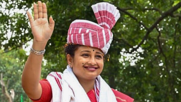 ఏపీ కూటమి పథకం కాపీ..ఆమెకు పెరుగుతున్న ప్రజాదరణ..!!