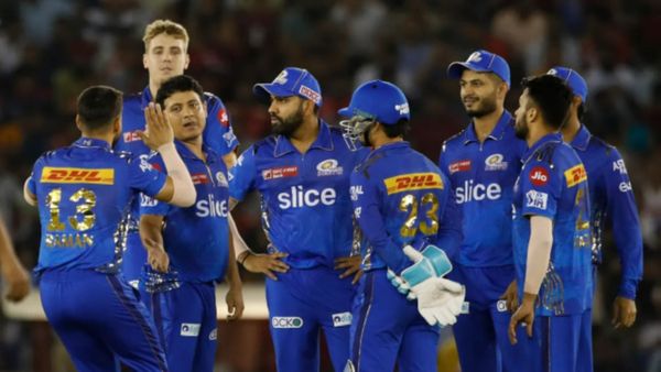 ముంబై ఇండియన్స్ స్టార్ ఫాదర్ పొలిటికల్ గ్రాండ్ ఎంట్రీ