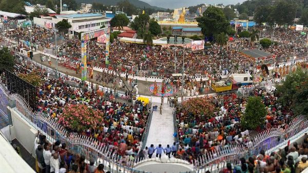  TTD: గరుడ వాహన సేవ, గోవింద గోవిందా, లక్ష్లలాది మంది భక్తులు 