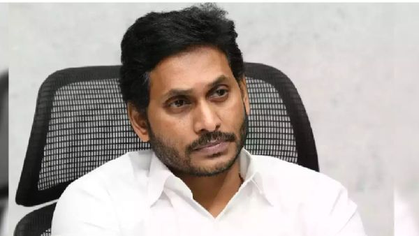 జగన్ కు సన్నిహితుడే కాదు, 420 బ్యాచ్ కు బ్యాక్ బోన్ ఆయనే !! 
