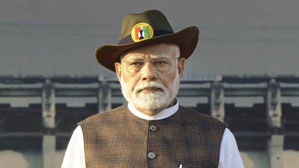 70 ఏళ్లుగా రాజ్యాంగం అమలు కాలేదు, ఆర్టికల్ 370 గోడ బద్దలు కొట్టామన్న మోడీ..!