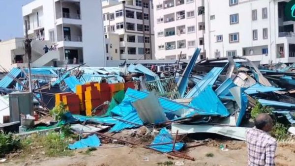 Hyderabad: కూకట్ పల్లిలో ఏం జరుగుతోంది.. ఆందోళన వ్యక్తం చేస్తున్న స్థానికులు..!