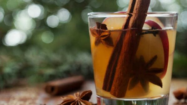 ఉదయం దాల్చిన చెక్క నీటిని తాగితే ఎన్ని రోగాలు తగ్గుతాయో తెలుసా!