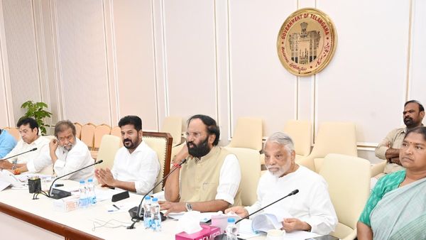 బీసీ కుల గణనకు సీఎం రేవంత్ రెడ్డి డెడ్‌లైన్: ఆ తర్వాతే ఎన్నికలు