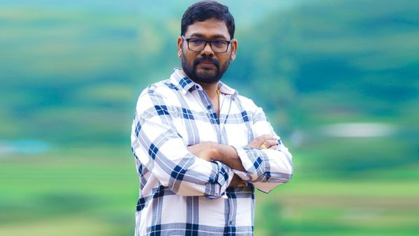 వర్షాల వల్ల ఇబ్బంది పడిన రైతుల కోసం సహాయం చేసిన Praveen Chakravarthy Kakinada