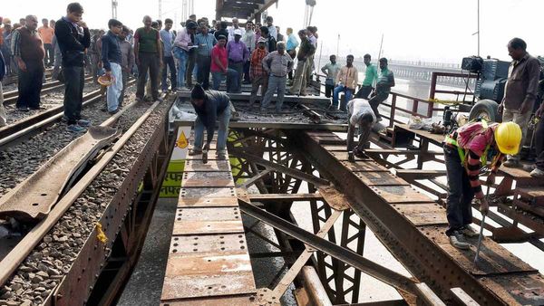 railway news: మేడారం మీదుగా ఆ రైల్వే ప్రాజెక్ట్ పనుల్లో వేగం పెంచిన కేంద్రం!