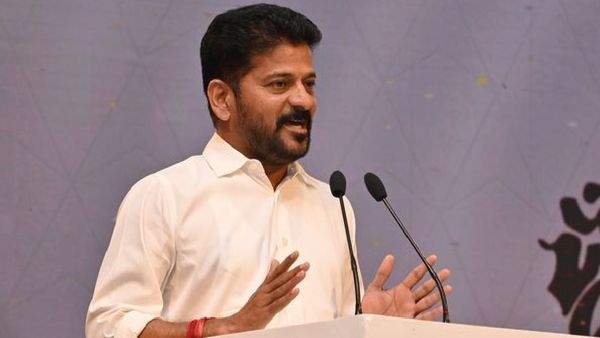 దక్షిణాదిపై వివక్ష: కేంద్రంపై రేవంత్ రెడ్డి సంచలనం