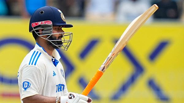 స్పీడున్నోడు- ధోని రికార్డు బద్దలు
