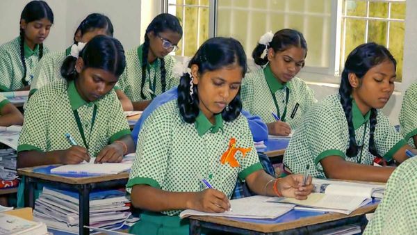 Education News: మారుతున్న విద్యార్థుల ధోరణి.. IIT మండి సర్వేలో విస్తుపోయే విషయాలు