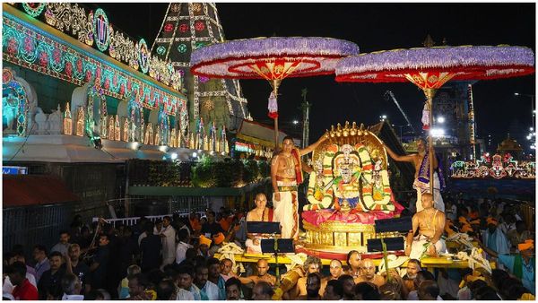 TTD: తిరుమల బ్రహ్మోత్సవాలకు ఎన్ని లక్షల మంది, ఈవో హ్యాపీ 