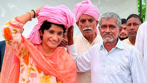 వినేష్ ఫొగట్ రిజల్ట్ ఎలా ఉందంటే..: వెనుకంజలో డిప్యూటీ సీఎం