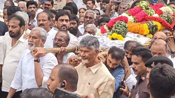  తమ్ముడి పాడె మోసి రుణం తీర్చుకున్న చంద్రబాబు-లోకేష్, రోహిత్ సైతం..!