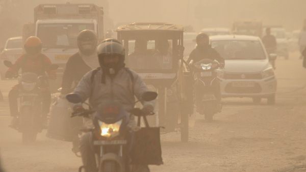 Weather Update: రాష్ట్రంలో పెరుగుతోన్న చలి..!