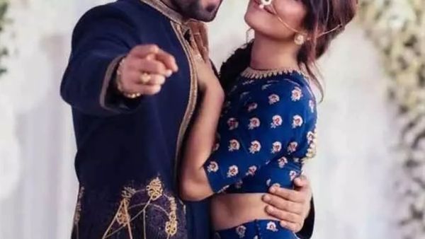 విడాకుల కోసం కోర్టు మెట్లెక్కిన మరో స్టార్ కపుల్..!