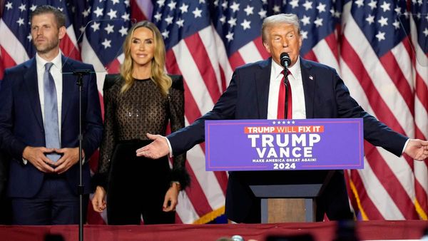 కళ్లు చెదిరే మెజారిటీ- 300 మార్క్‌ దాటిన ట్రంప్: అరిజోనా స్వీప్