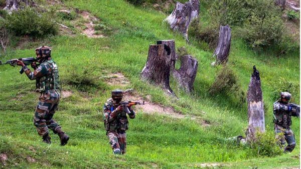 భారీ ఎన్‌కౌంటర్: ఐదుగురు మావోయిస్టులు మృతి, ఇద్దరు జవాన్లకు గాయాలు