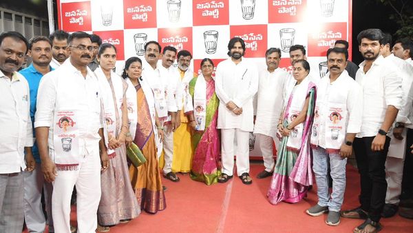 విజయవాడ టీడీపీకి షాకిచ్చిన జనసేన-కార్పోరేషన్ లో గ్రాండ్ ఎంట్రీ..!