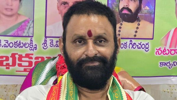 బుక్ అయిన కొడాలి నాని: లా స్టూడెంట్ కంప్లైంట్