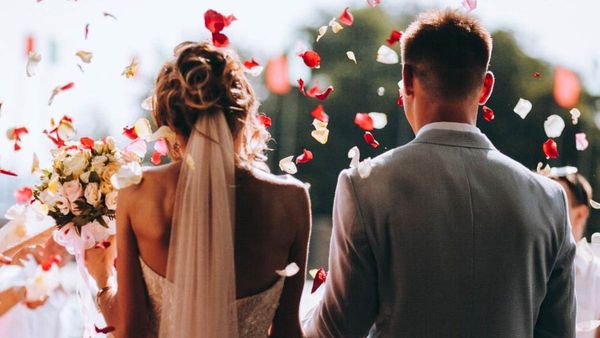 49 ఏళ్ల వయసులో పెళ్లి చేసుకోబోతున్న స్టార్ హీరోయిన్