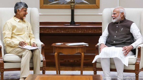 ప్రధాని మోదీకి చంద్రబాబు రిక్వెస్ట్ - అంగీకరిస్తారా..!!